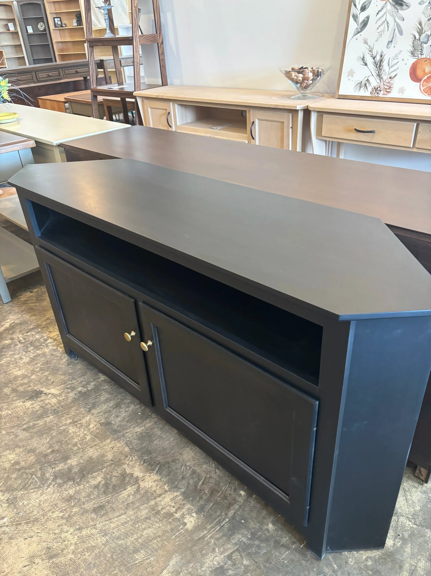 Clearance - Linwood Corner TV Console